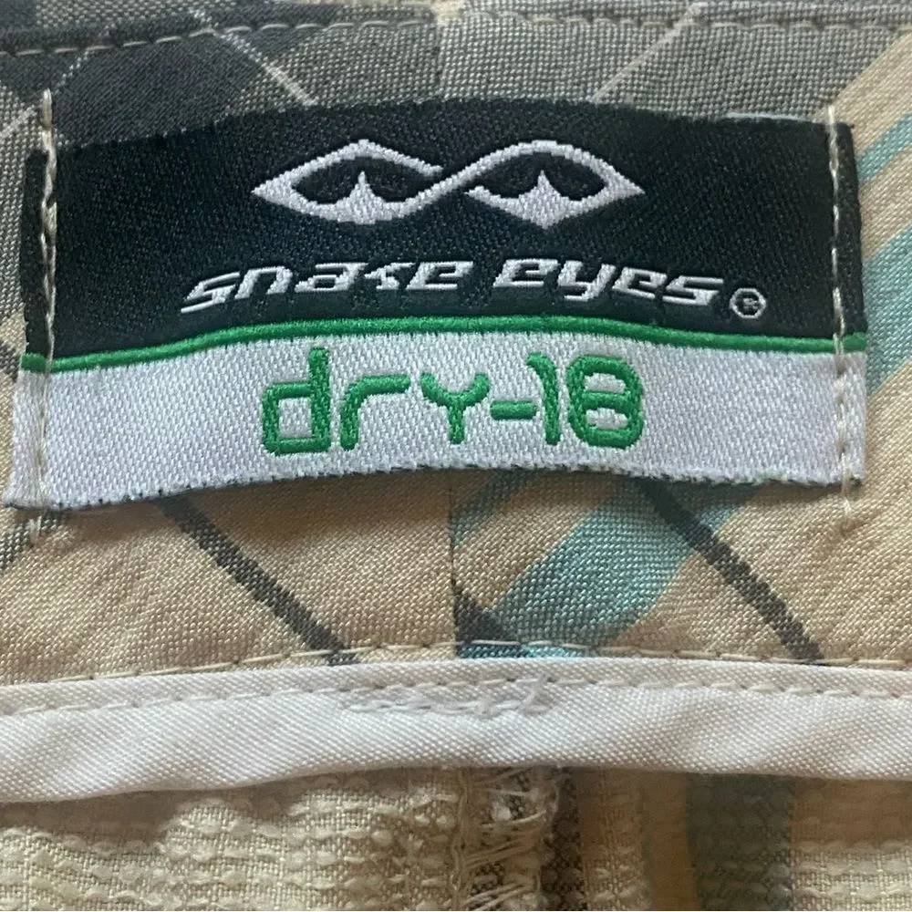 Snake Eyes Dry 18 Plaid Shorts Size 38